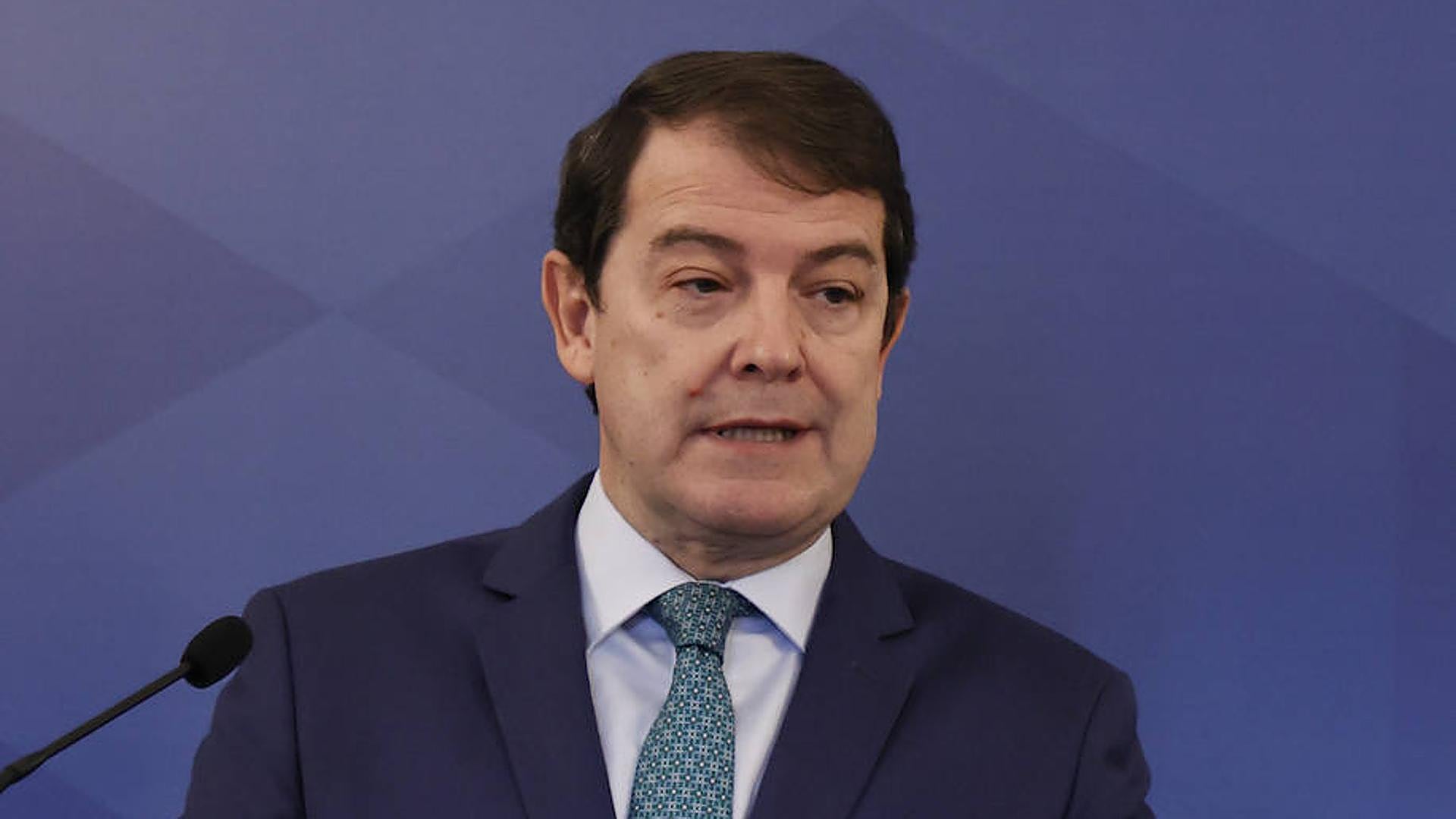 Mañueco ve en el premio CyL del Deporte a Enrique Pascual Oliva «un